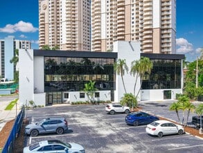 2075 W 1st St, Fort Myers, FL for lease Interior Photo- Image 2 of 16