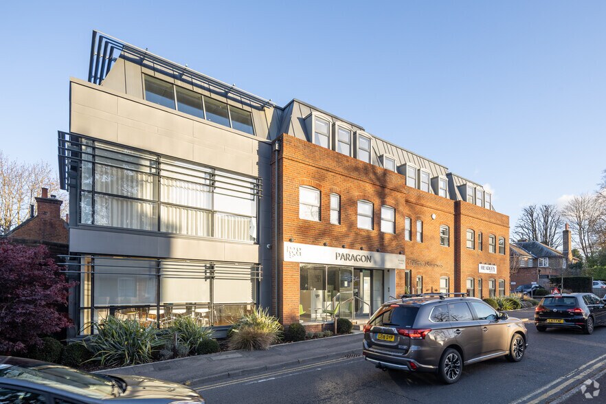 Claremont Ln, Esher, KT10 9NY Warwick House