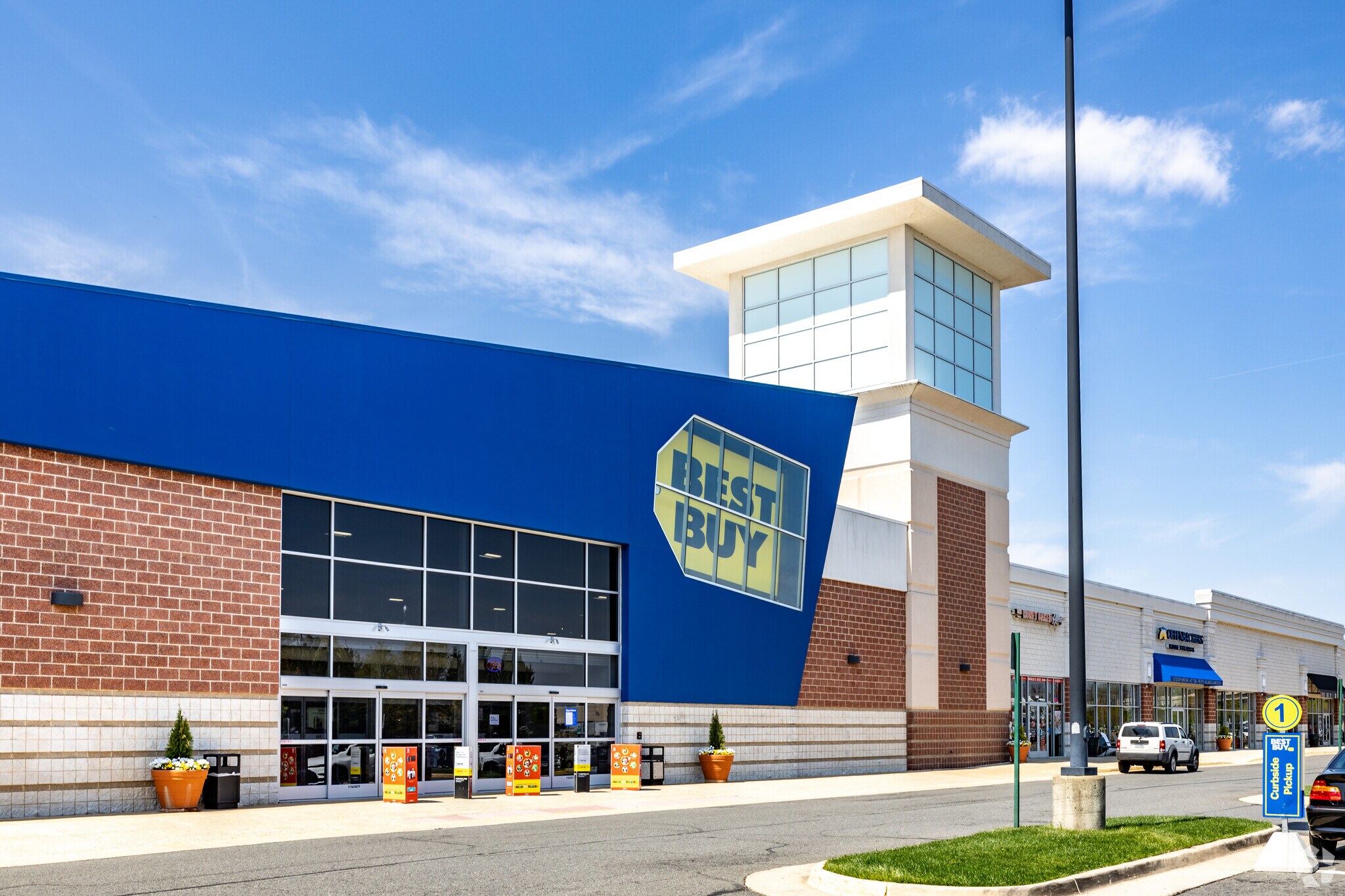 13093-13297 Gateway Center Dr, Gainesville, VA for sale Primary Photo- Image 1 of 1