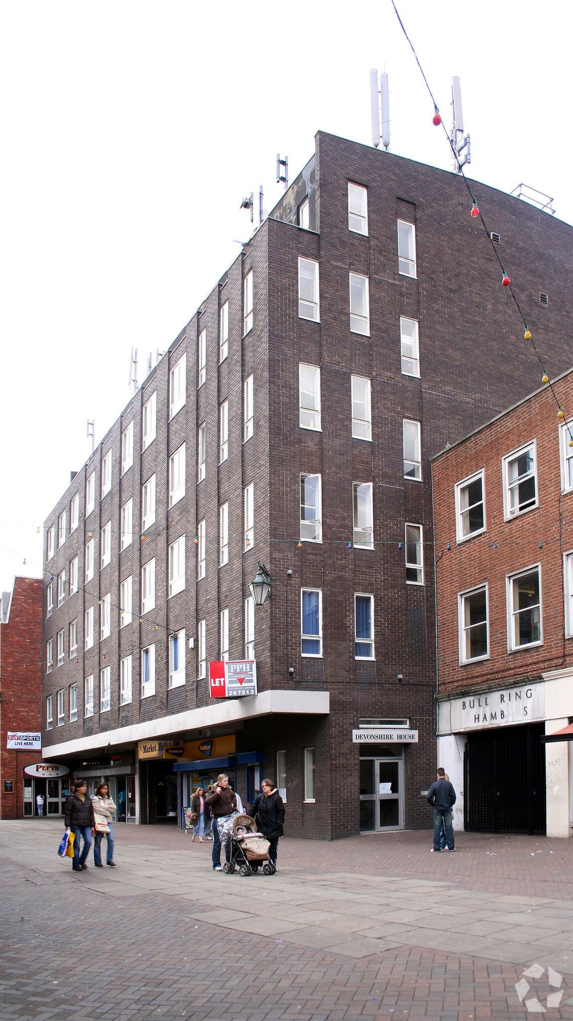 Bull Ring Ln, Grimsby for sale Primary Photo- Image 1 of 1