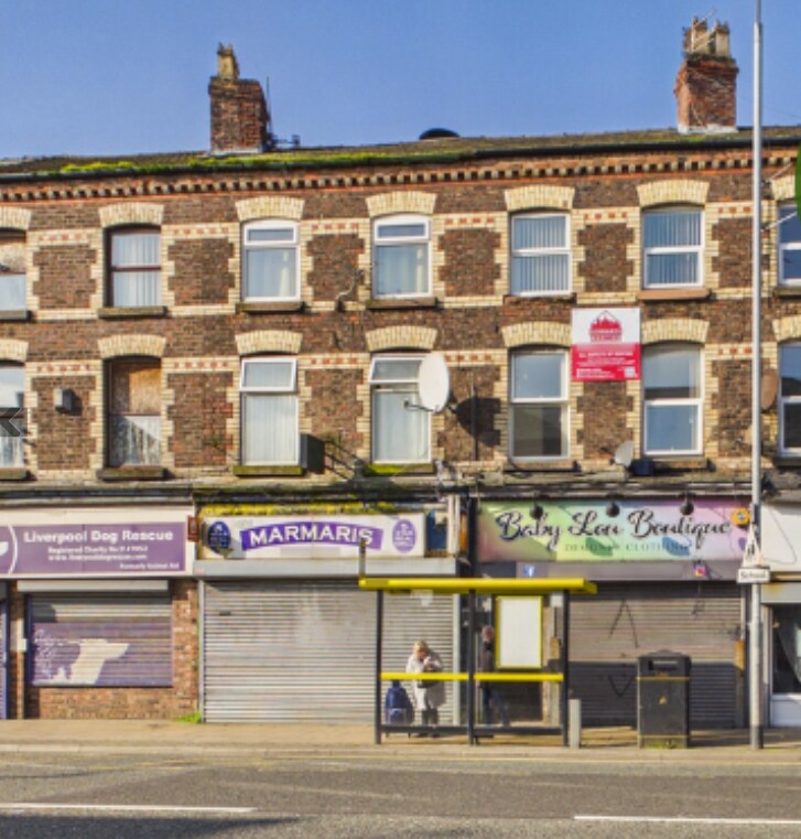 105 County Rd, Liverpool for sale Primary Photo- Image 1 of 21