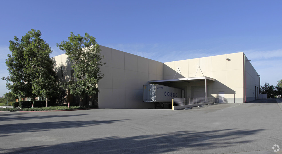 705 Challenger St, Brea, CA for lease - Building Photo - Image 3 of 18