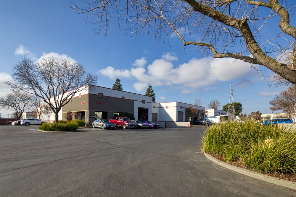 The VSR Portfolio portfolio of 6 properties for sale on LoopNet.com Building Photo- Image 1 of 16