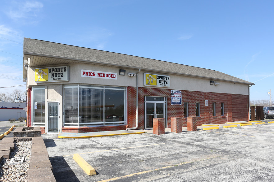 9025 E US Highway 40, Independence, MO for sale - Primary Photo - Image 1 of 1