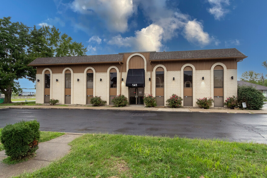 135 N Shortridge Rd, Indianapolis, IN for lease - Building Photo - Image 1 of 10