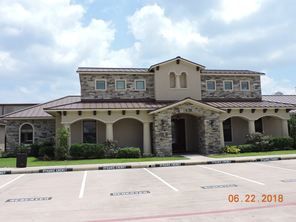 12522 Cutten Rd, Houston, TX 77066