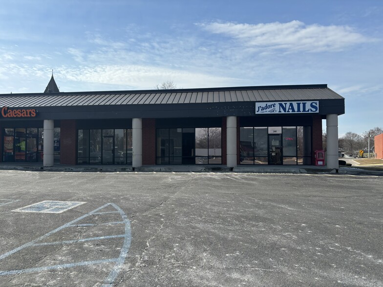 210 S Jefferson St, Huntington, IN for lease - Building Photo - Image 3 of 15