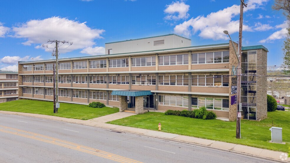 7710 Reading Rd, Cincinnati, OH for lease - Primary Photo - Image 1 of 2