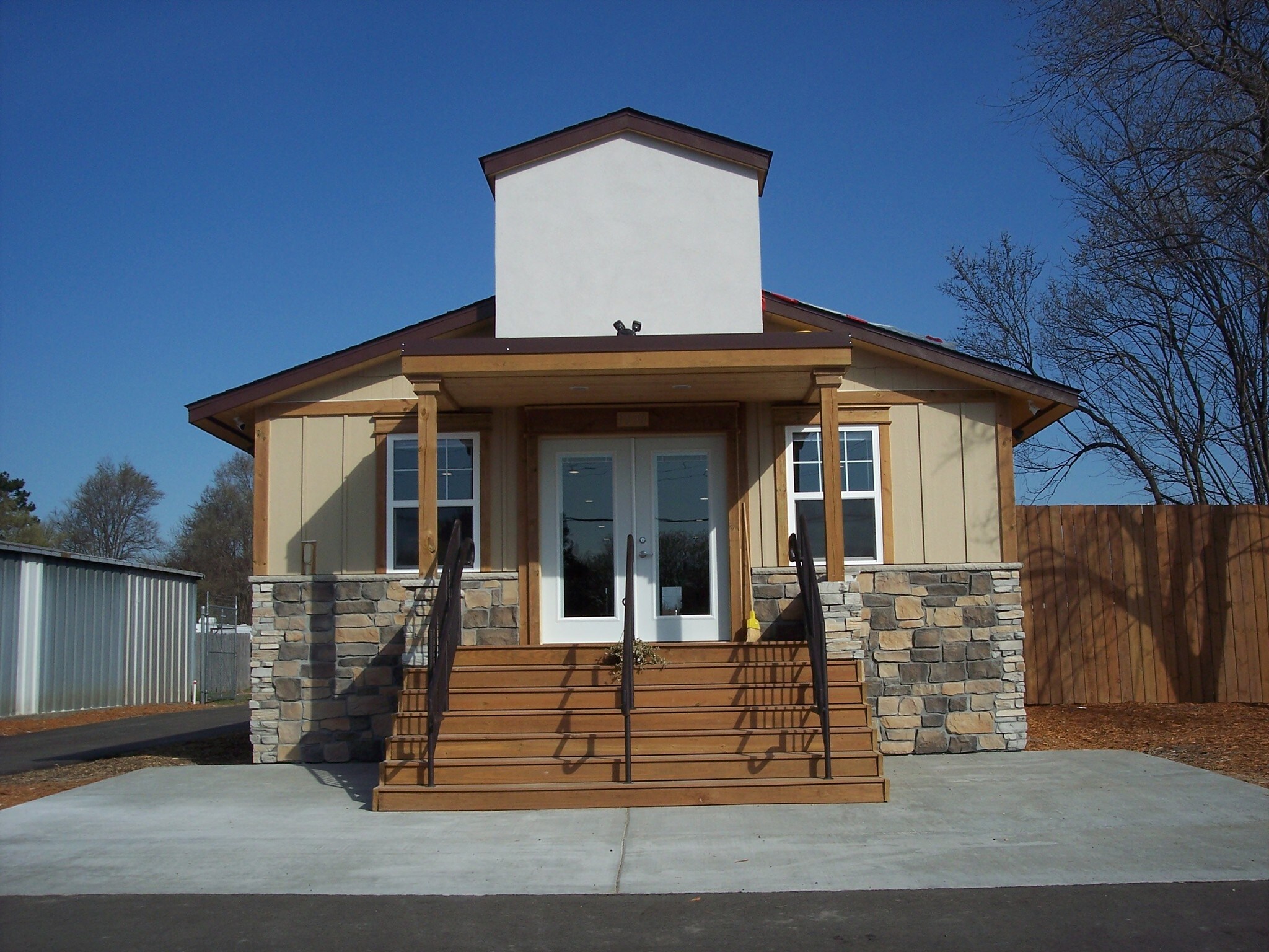 9050-9090 Lake Dr, Circle Pines, MN for sale Building Photo- Image 1 of 1