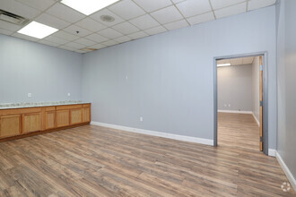 46 Rogers Rd, Haverhill, MA for lease Interior Photo- Image 2 of 11