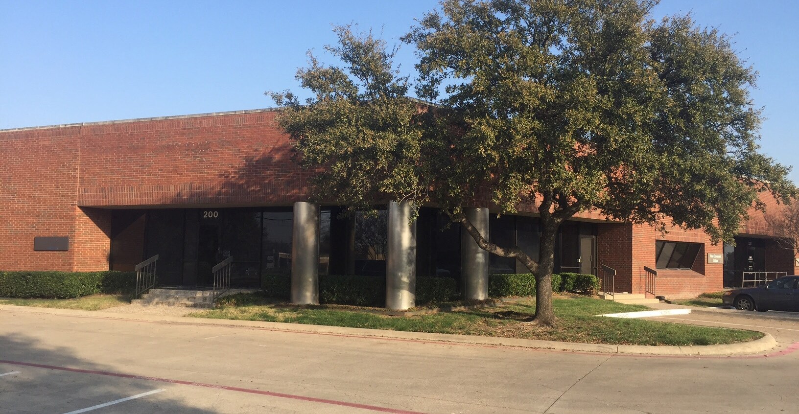 1440 Regal Row, Dallas, TX for sale Primary Photo- Image 1 of 1