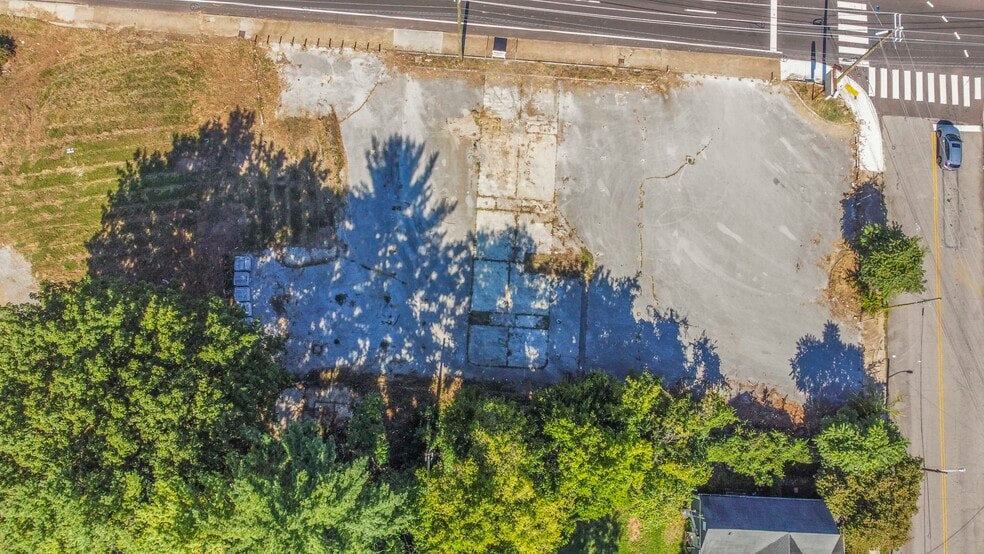 1620 N Broadway St, Knoxville, TN for sale - Building Photo - Image 3 of 13