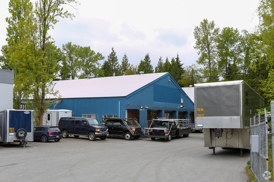 3455-3555 Bainbridge Ave, Burnaby, BC for lease - Building Photo - Image 1 of 2