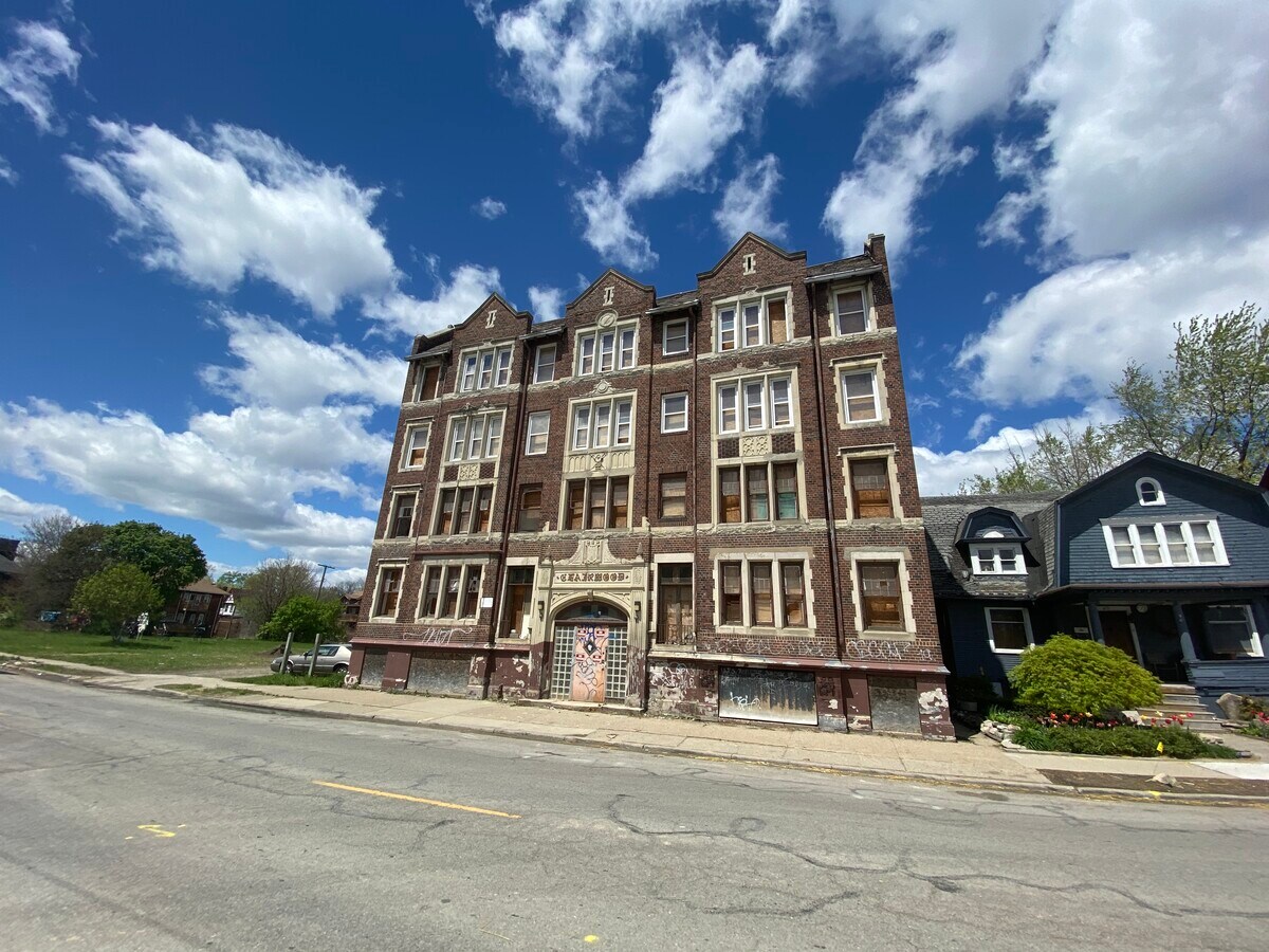 100 Clairmount St, Detroit, MI 48202 Property Record