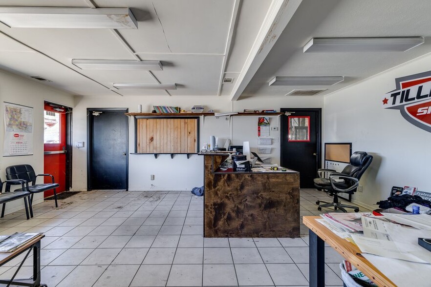 1914 Cypress St, West Monroe, LA for sale - Interior Photo - Image 2 of 25