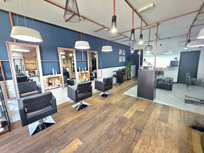 348-348B Richmond Rd, Twickenham for lease - Interior Photo - Image 3 of 10