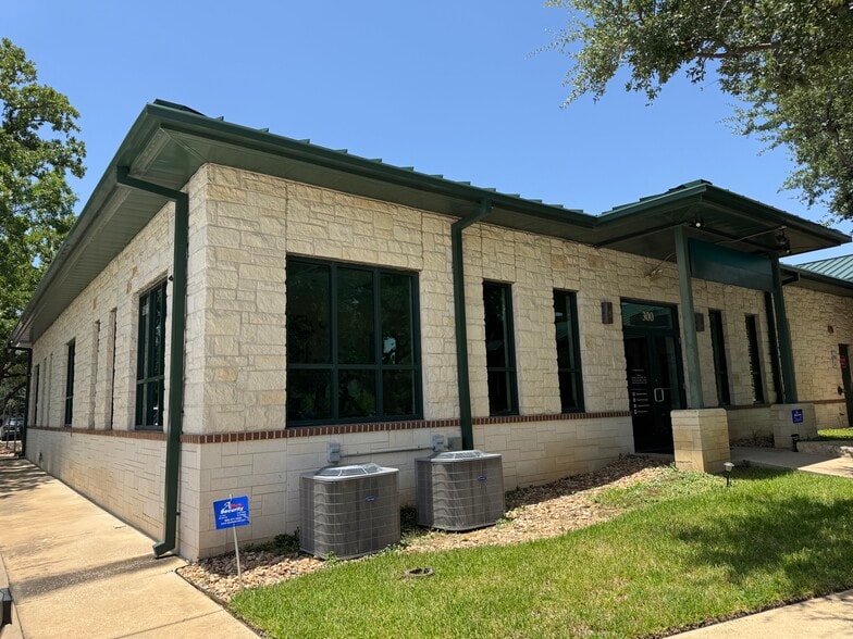 16010 Park Valley Dr, Round Rock, TX for sale - Building Photo - Image 1 of 11