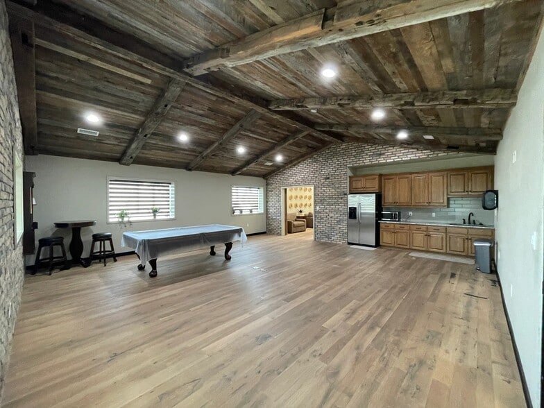 4359 Roans Chapel Rd, College Station, TX for lease - Interior Photo - Image 3 of 6