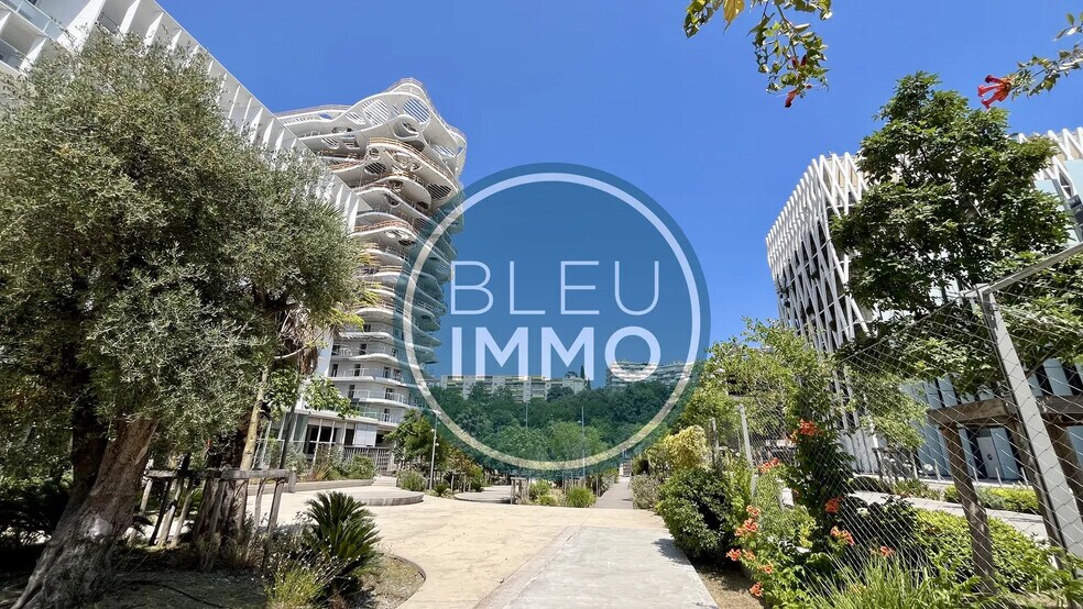 Retail in Nice for lease - Building Photo - Image 3 of 5