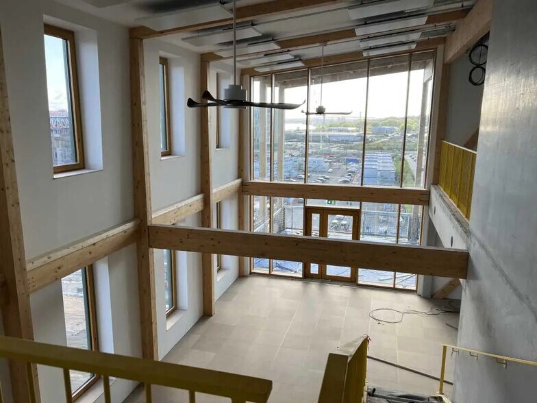 Office in Nantes for lease - Interior Photo - Image 3 of 9