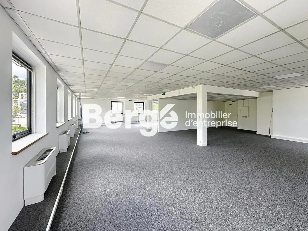Office in Mougins for lease Building Photo- Image 1 of 13