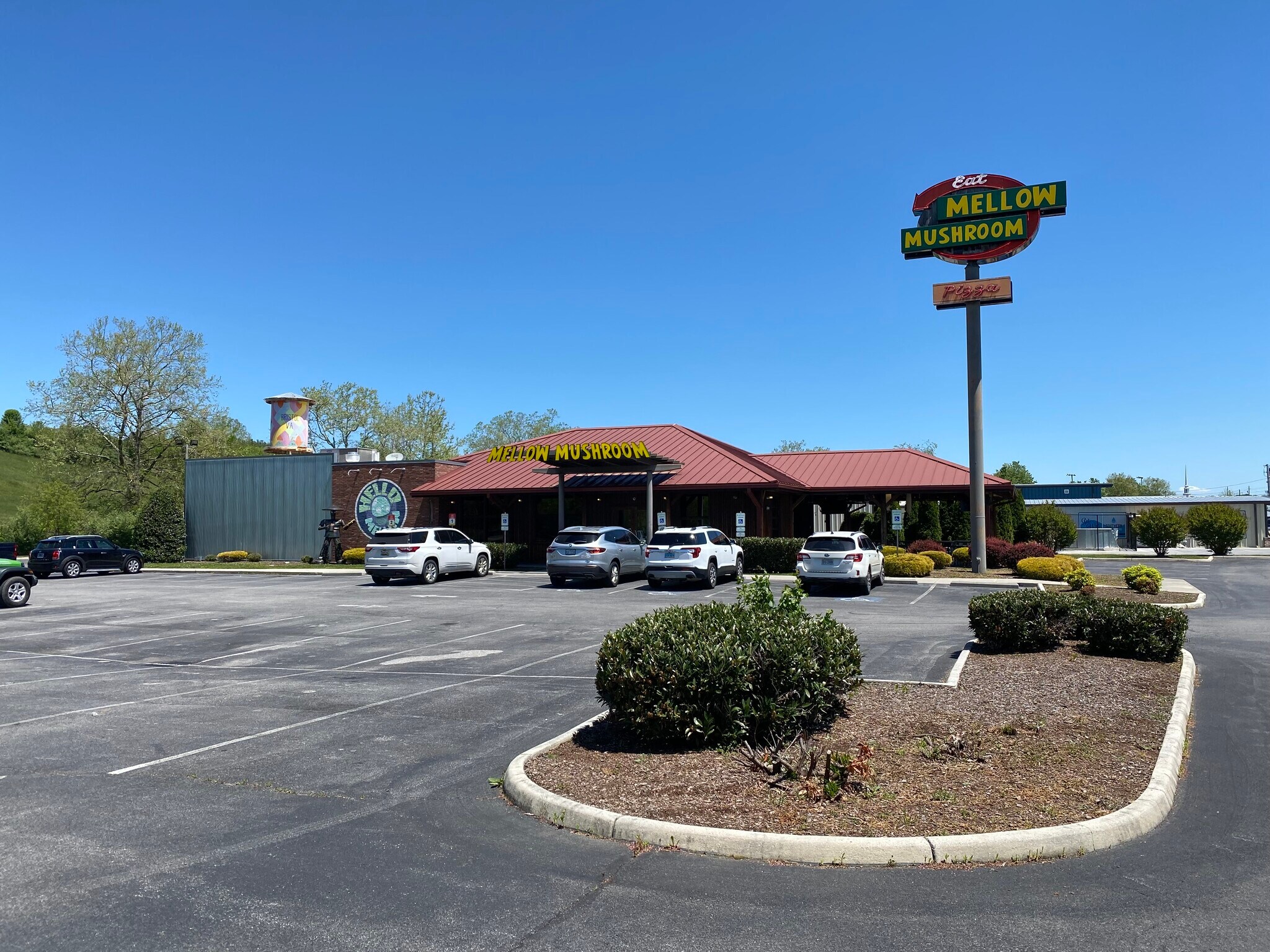 5100 Lee Hwy, Bristol, VA for lease Primary Photo- Image 1 of 36
