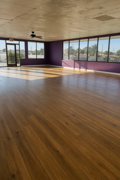 9210 Thornton Rd, Stockton, CA for lease - Interior Photo - Image 2 of 7