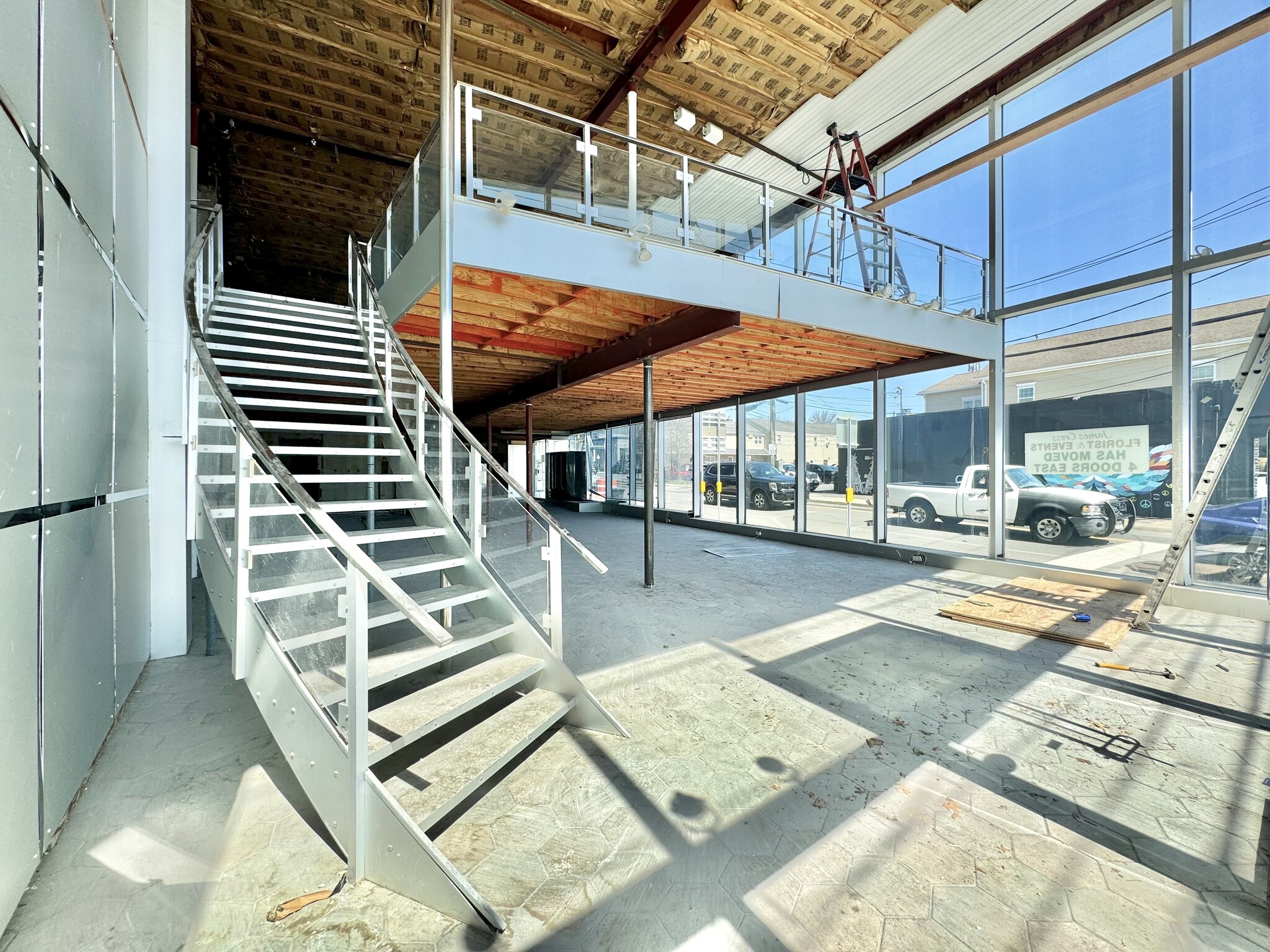 115 E Main St, Smithtown, NY for lease Building Photo- Image 1 of 4