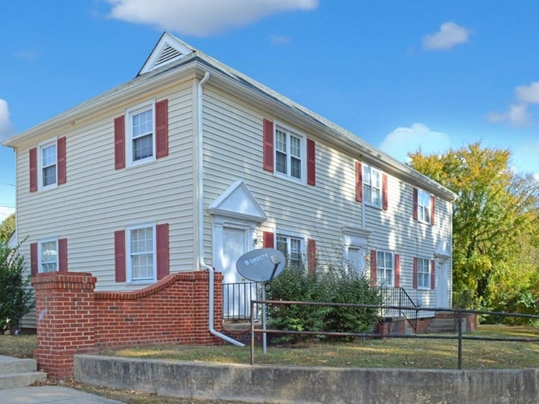 900 E Westover Ave, Colonial Heights, VA 23834