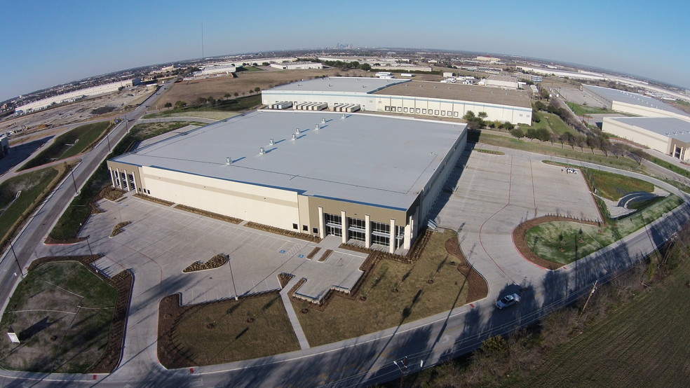 2777 W Danieldale Rd, Dallas, TX for lease - Building Photo - Image 2 of 5