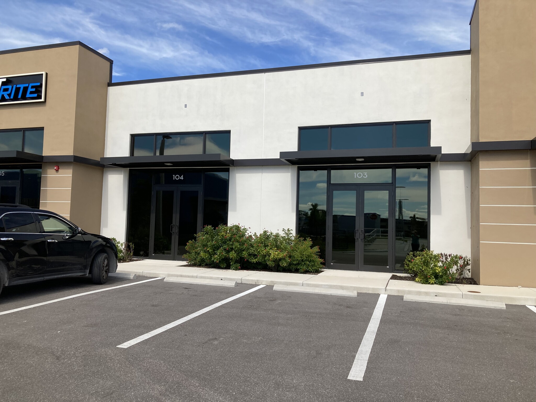 1260 NE 8th St, Cape Coral, FL for lease Building Photo- Image 1 of 20