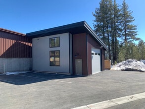 11211 Trails End Rd, Truckee, CA for lease Interior Photo- Image 2 of 4