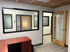 1508 Nw Vivion Rd, Kansas City, MO for lease Building Photo- Image 2 of 2