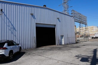 2825 E Grant St, Wilmington, CA for lease Interior Photo- Image 1 of 7