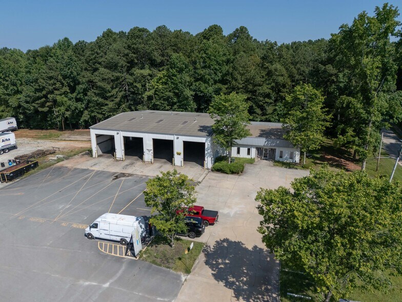 7735 Bishop Rd, Fairburn, GA for lease - Building Photo - Image 3 of 8