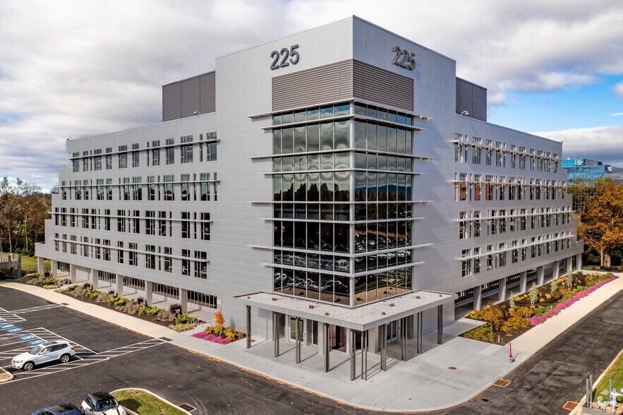 225 Grandview Ave, Camp Hill, PA 17011 Camp Hill