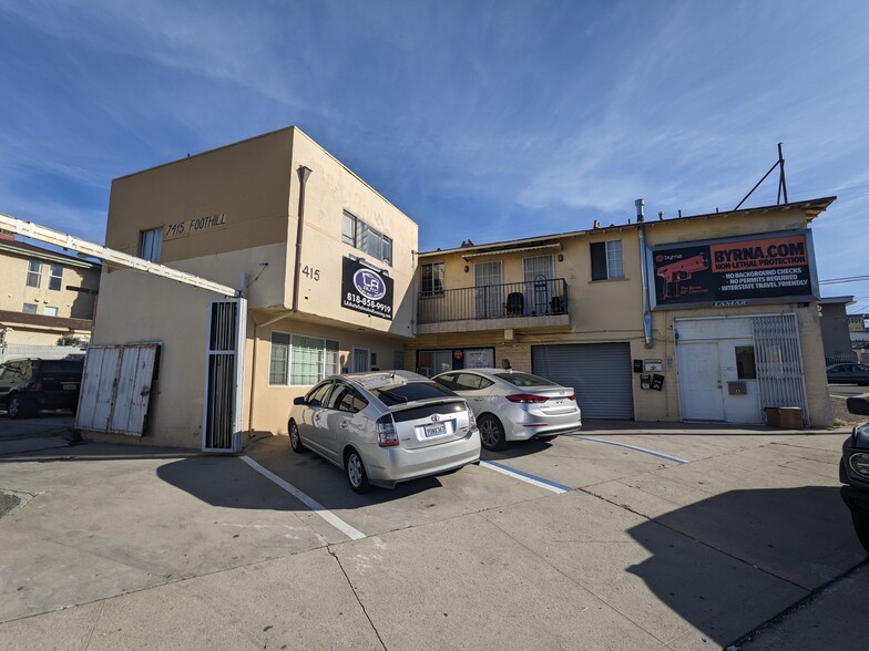 7401-7427 Foothill Blvd, Tujunga, CA for sale - Building Photo - Image 1 of 1