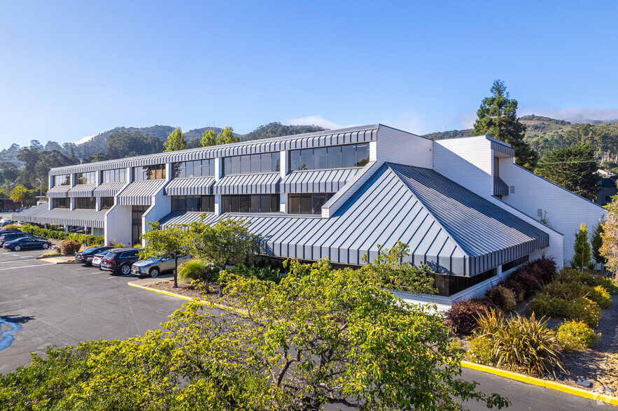 1 Harbor Dr, Sausalito, CA for lease - Building Photo - Image 1 of 44