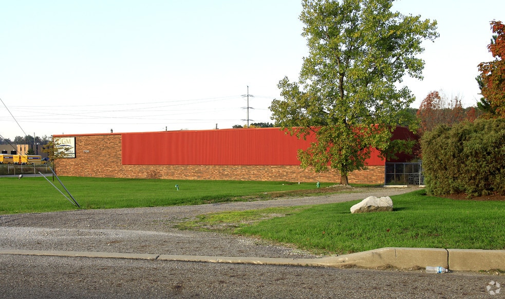 7700 Oak Leaf Rd, Oakwood Village, OH for lease - Building Photo - Image 2 of 10