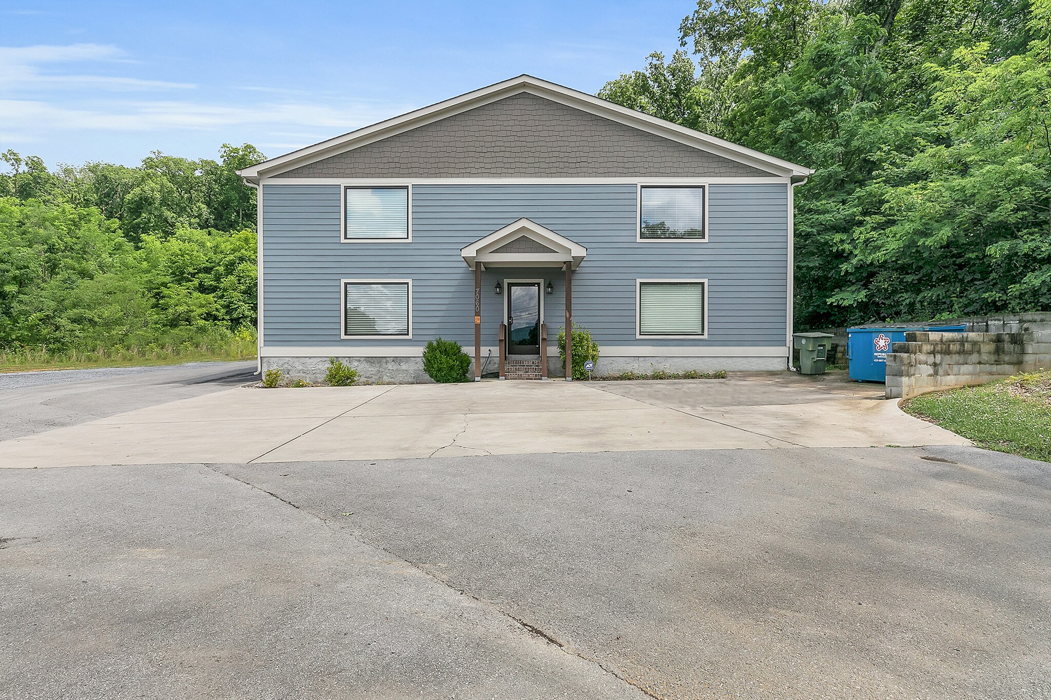 7060 Hixson Pike, Hixson, TN 37343