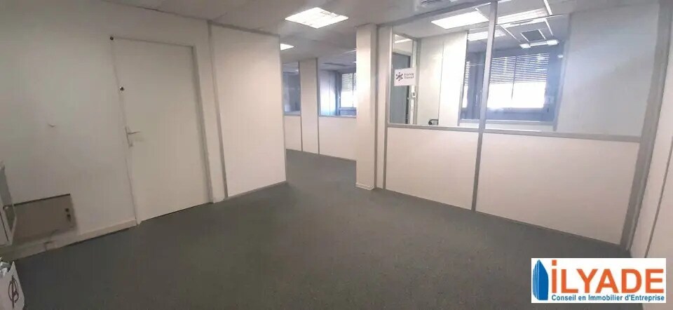 5 Rue Charles Duchesne, Aix-en-Provence for lease - Building Photo - Image 3 of 21