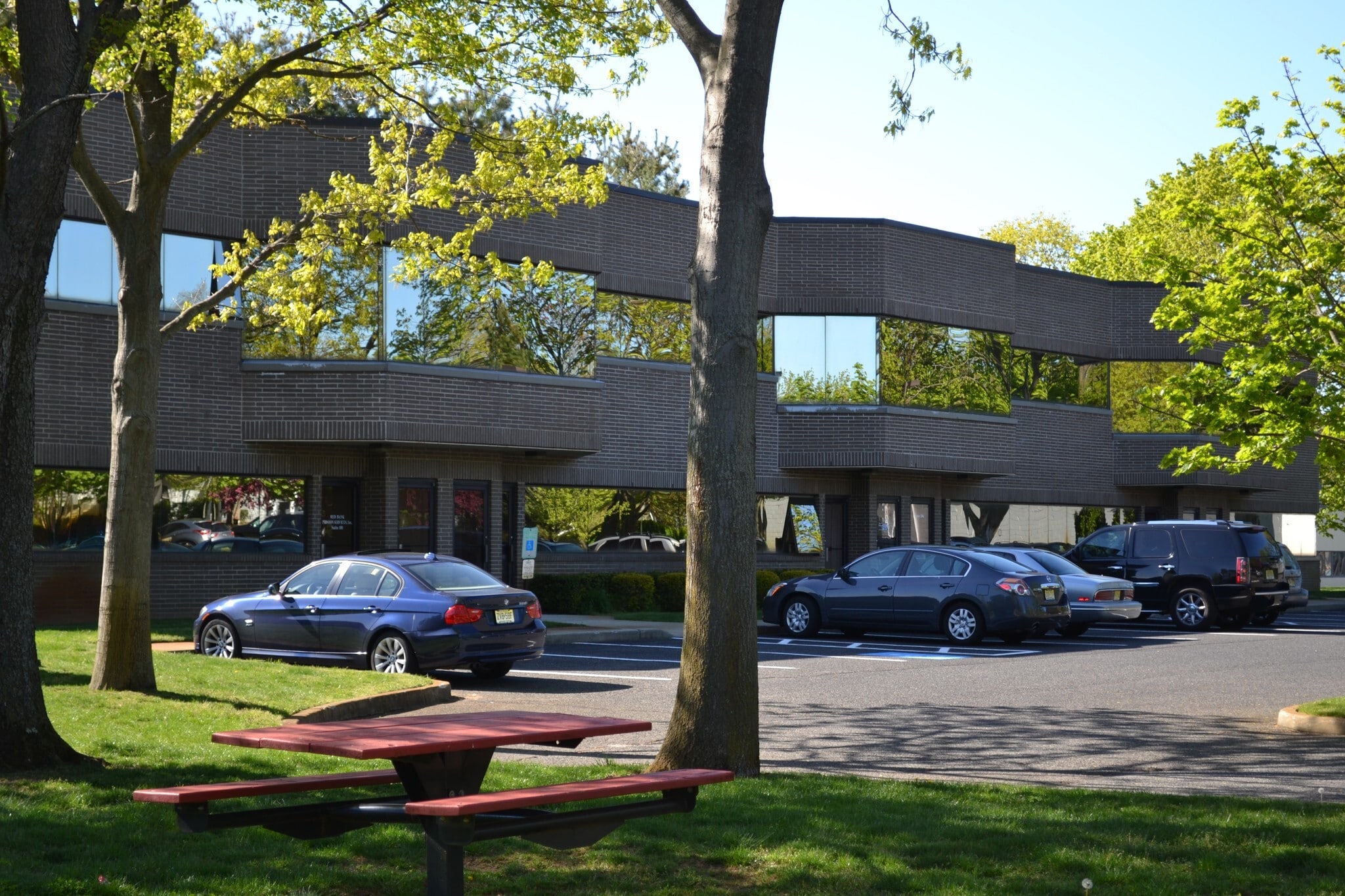 2 Hartford Dr, Tinton Falls, NJ for lease Building Photo- Image 1 of 3