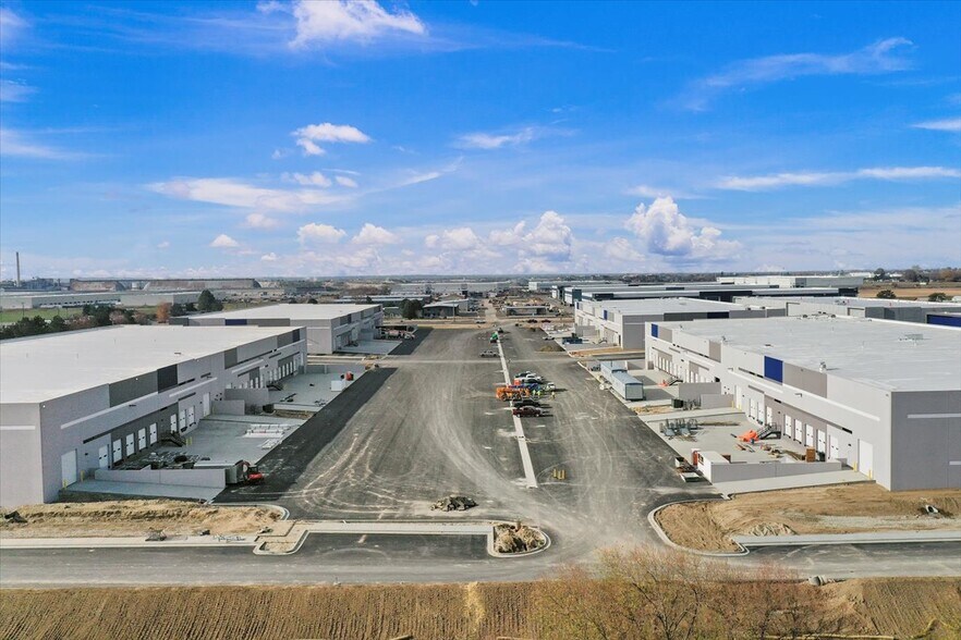 8400 Birch Ln, Nampa, ID for sale - Building Photo - Image 2 of 9