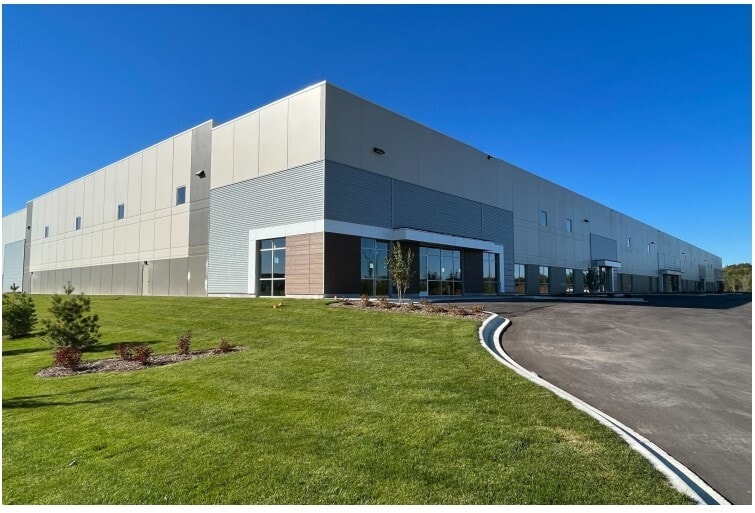 8367 Bunker Lake Blvd, Ramsey, MN for lease - Primary Photo - Image 1 of 5