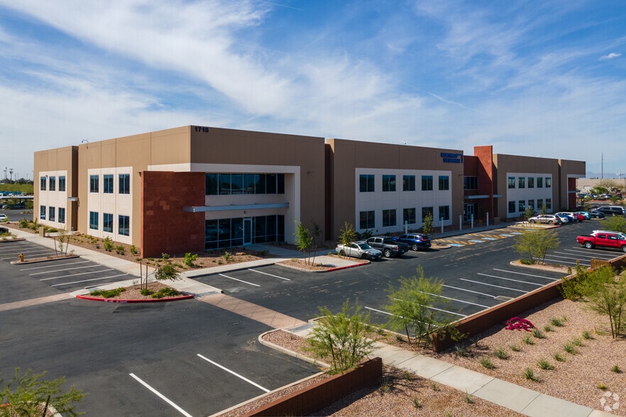 1715 W Elliot Rd, Gilbert, AZ for sale - Primary Photo - Image 1 of 1