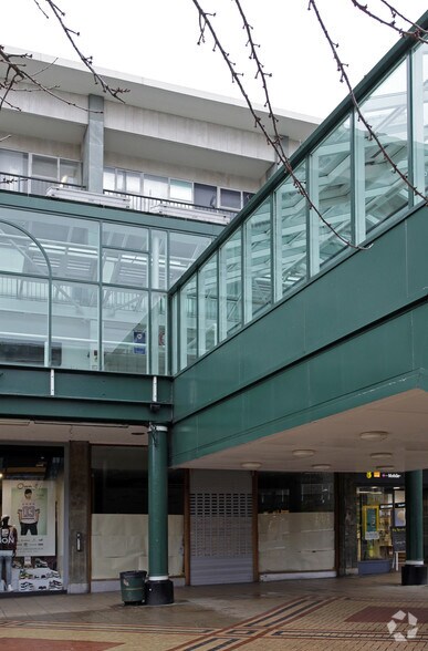 32 The Precinct, Coventry for sale - Primary Photo - Image 1 of 2