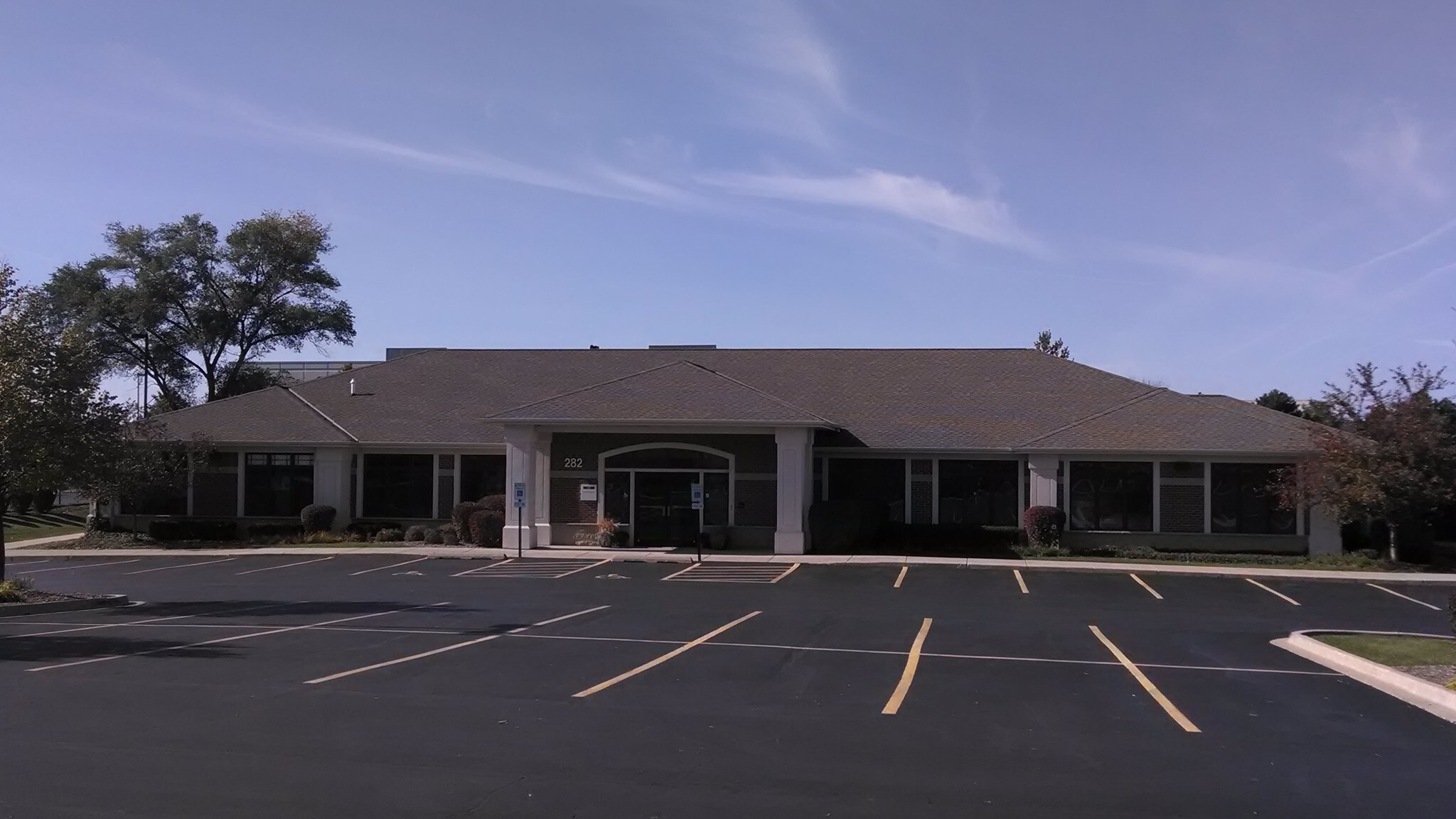 282 Memorial Ct, Crystal Lake, IL for sale Building Photo- Image 1 of 1