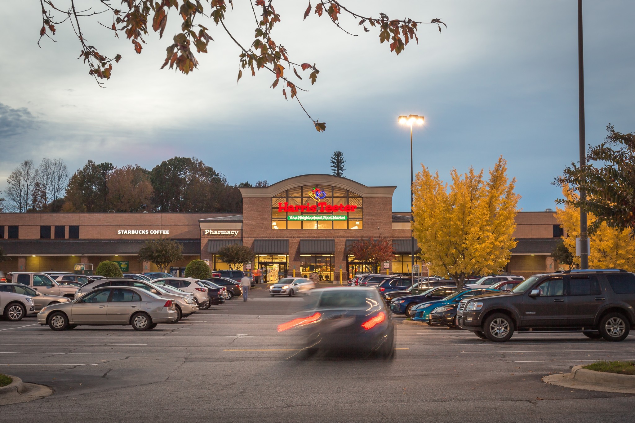 2600-2701 Lawndale Dr, Greensboro, NC for sale Primary Photo- Image 1 of 1