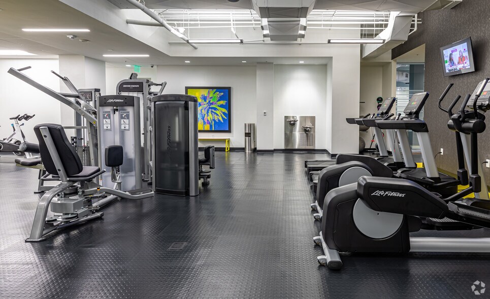 6451 N Federal Hwy, Fort Lauderdale, FL for lease - Interior Photo - Image 3 of 19