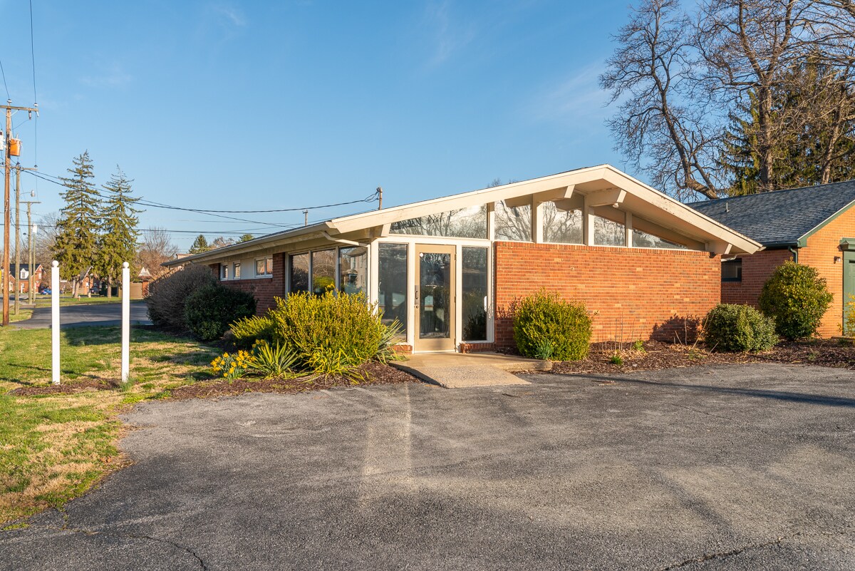 365 S Linden Ave, Waynesboro, VA for sale Primary Photo- Image 1 of 1